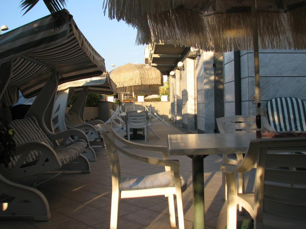 Hotel Smeraldo Lido di Camaiore Exterior foto